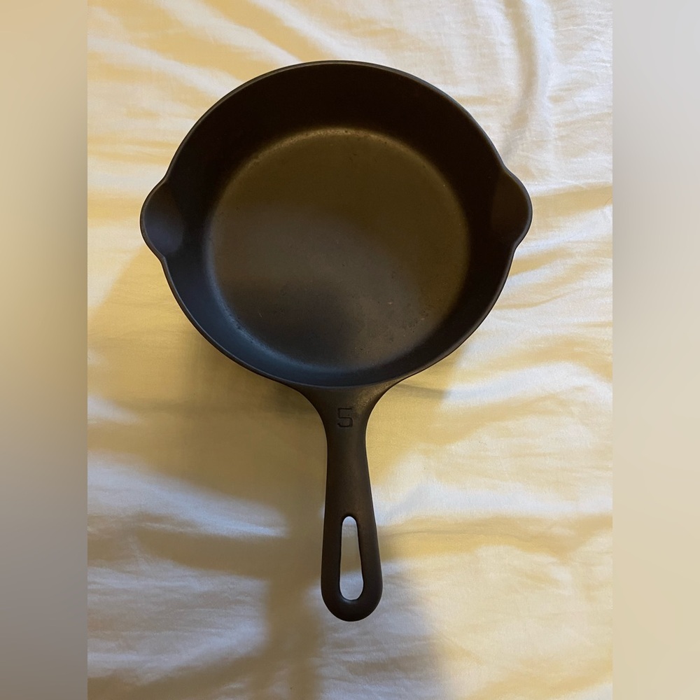 Vintage Griswold #5 Cast Iron Skillet 724 K